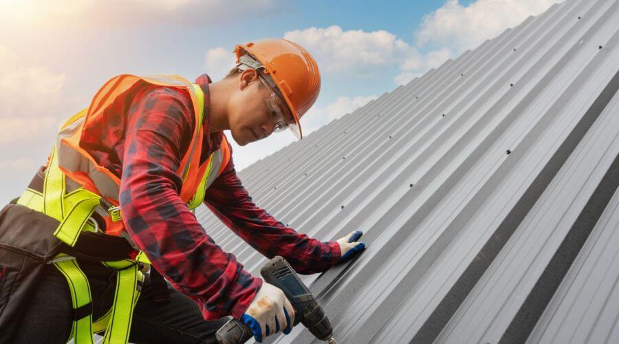 Professional metal roof installation in Mantua, OH